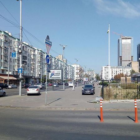 Двухкомнатная Вид На Дворец Украина Kijev Kültér fotó