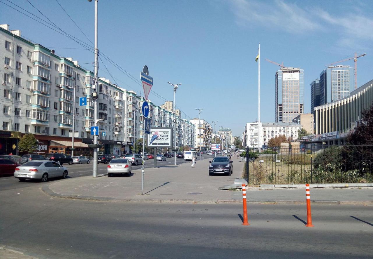 Двухкомнатная Вид На Дворец Украина Kijev Kültér fotó